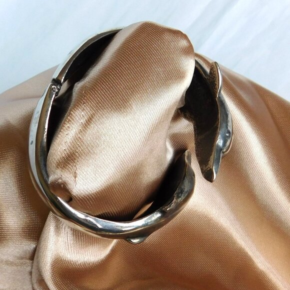 Dolphin Jewelry Lot Far Fetched 925 Earrings Silver Plated Clamper Bracelet - Picture 8 of 8